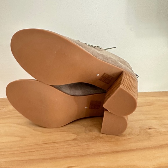 New Jeffrey Campbell 
Lace Up Bootie Free People - Picture 11 of 15